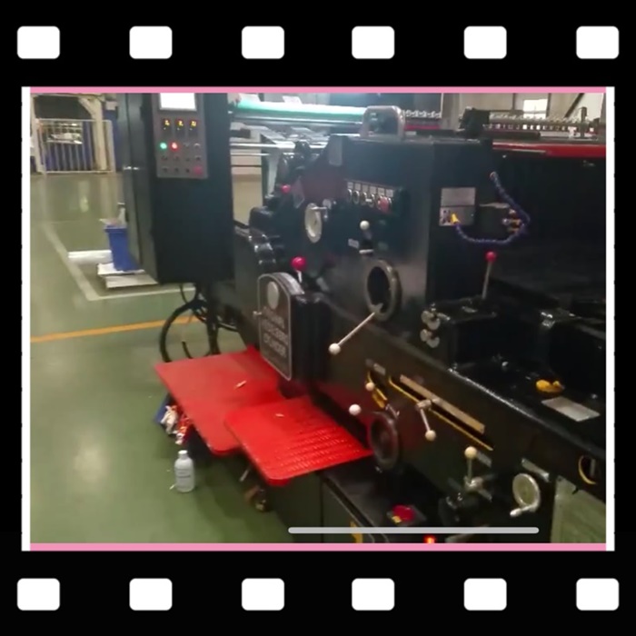 圓壓平自動(dòng)燙金機(jī)